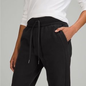 Lululemon Scuba black sweatpants